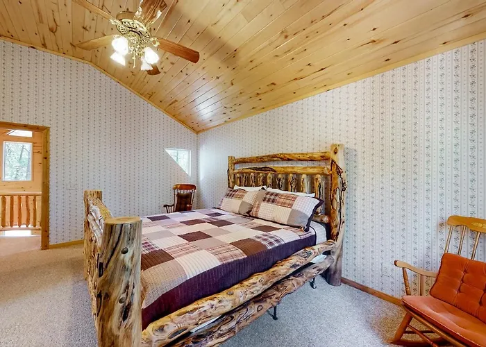Whispering Pines Retreat *